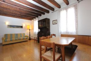 Two-Bedroom Apartment room in Residence dei Mori