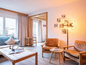 Apartment Chesa Clüs 6 by Interhome