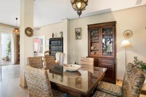 Sol, playa y diversion en Roche