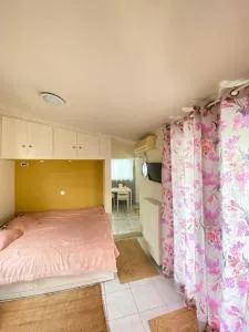 Private Apt. Acropolis View. Top Floor. Koukaki - Piraeus