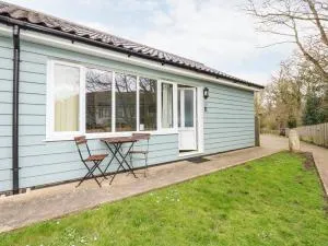 10 The Dell - Knapton