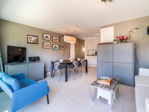 Duplex near Zeedijk & Center with Sunny Balcony