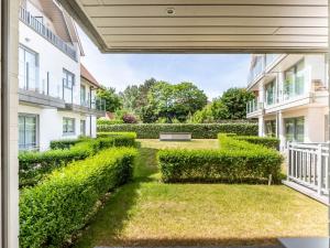 Apartment in St-Idesbald near the Beach
