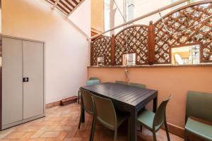 4-rooms flat at Vatican