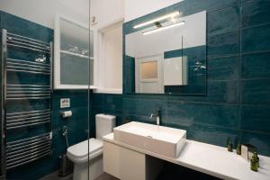 Ebullience - Stylish & Chic Athens Apartment