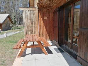 Chalet 3 pièces, terrasse, jeux, proche pistes - FR-1-504-634