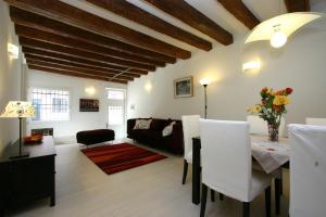 Guggenheim Two-Bedroom Apartment with Terrace room in City Apartments Salute-Accademia