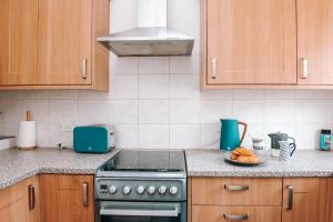 Albion Cottage central Falmouth with parking and 10 minutes to the beach