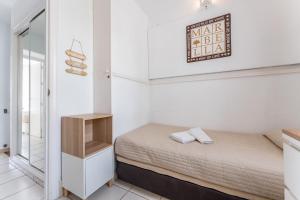 Dona Lola Micaela Beach front duplex 2 bedroom apartment - open sea and beach views surrounded by bars and restaurants - Costa del Sol - CS199