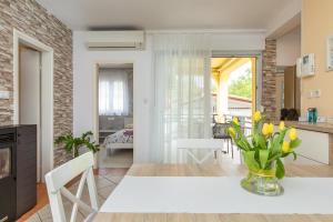 Apartment Blazi Njivice 