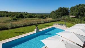 An elegant countryside holiday home in Kanfanar 