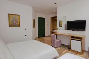 Triple Room with Mountain View room in Asi Rooftop Hotel
