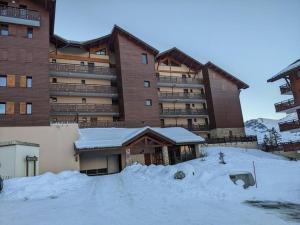 Appartements La joue du loup, T3 acces direct aux pistes. : photos des chambres