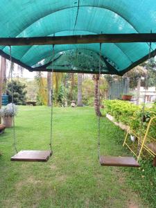 Casa Lot Fechado, Churrasqueira, Piscina, Toboágua, parque para crianças , Internet