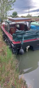 Appartements Sejour sur un bateau sur le canal du midi : Appartement 1 Chambre