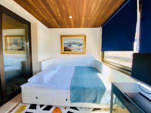 Lujoso Ap con piscina frente al mar