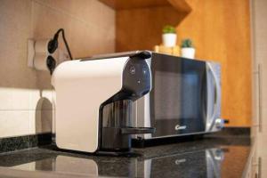 Modern 3br Apt w Lg Terrace, Bbq, Ac & Parking