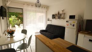 Rez de jardin à 100m de la mer