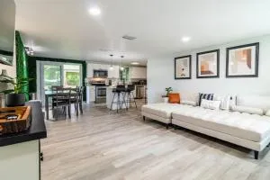 Plant City Modern Soho Farmhouse- Event Friendly - بلانت سيتي