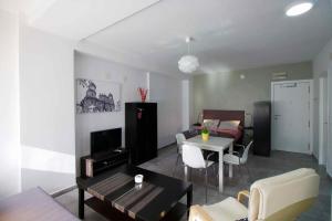 Lightbooking Estadio Cádiz