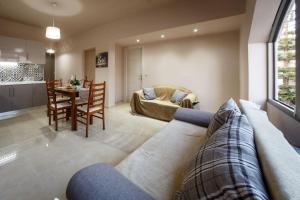 Nadia Apartments A