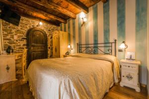 Deluxe Room (1 adult + 1 child)