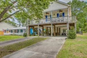 Charming Oak Island Home 1 Mi to Beach! - Midway