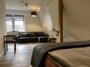 Red Chapel - Gronów