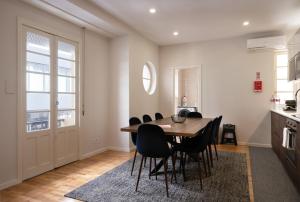 Invicta Premium - 4BR Downtown apartment with AC