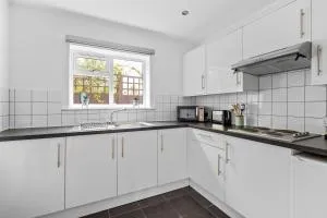 Number 2, Lytton Tree Lodge, Reydon, Southwold - Blythburgh