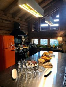 Chalets Chalet with Panoramic View and Sauna : photos des chambres