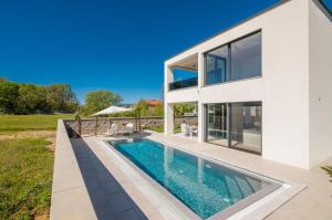 Luxury Villa Weiss - Malinska - Heated Pool - Central floor heating in Winter 