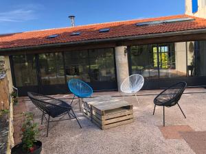 Maisons d'hotes Au Domaine des Oiseaux ses chambres sa gloriette insolite face a l'etang bucolique : photos des chambres