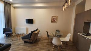 Two-bedroom Apartment with balcony