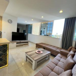 Urban Luxury Apartment