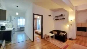 Black and White House - 阿拉德