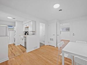 Stylish and Modern 2Bdr Apartment in MillvaleLawrenceville