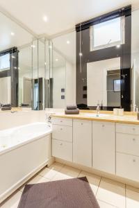 Luxury Living in Passy