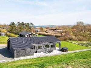 6 person holiday home in Lemvig-By Traum