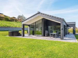 6 person holiday home in Lemvig-By Traum