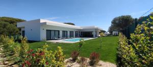 Valverde 3 Villa, Vilamoura, Algarve, only 5 minutes from Marina, Golf and Beach