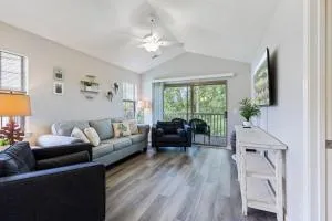 Beach Place at True Blue - Close to the beach! - True Blue