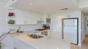 Luro 2 - Waterfront Luxury