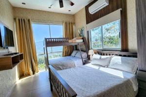 Casa Moderna con Piscina Climatizada Altos del María