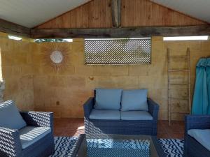 Studio cosy avec piscine partagée et étang privé, proche Bergerac et sites touristiques du Périgord - FR-1-616-207