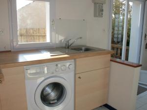 Maison de vacances à La Terrière, 300m de la plage, proche forêt, 4 pers, parking, animal accepté - FR-1-22-187