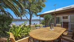 Booker Bay Beach House Family Fun - Pretty Beach