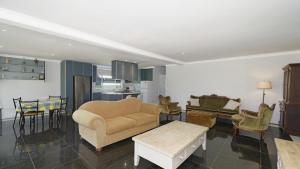 Family Tides - Umina Beach