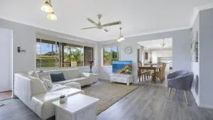 Vietta Rene Umina Beach - Umina