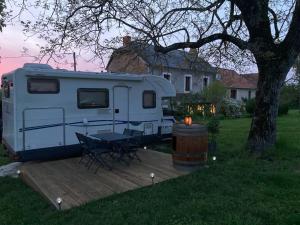 Appartements Logez dans un camping-car : photos des chambres